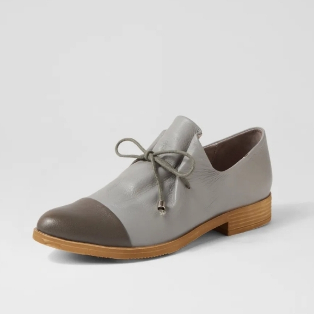 Kotty Slip On Shoes - SIZE EU 39